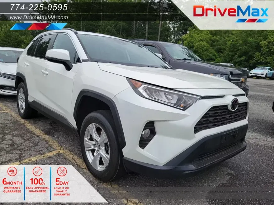 2020 Toyota RAV4 XLE Sport photo 1