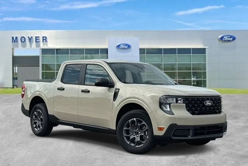 2025 Ford Maverick XLT photo 1