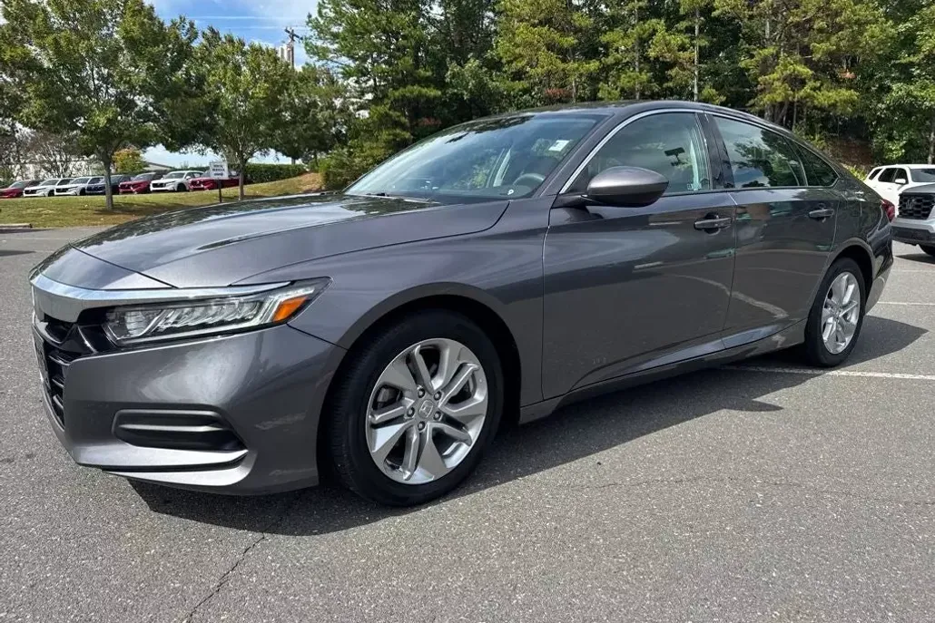 2020 Honda Accord LX photo 1