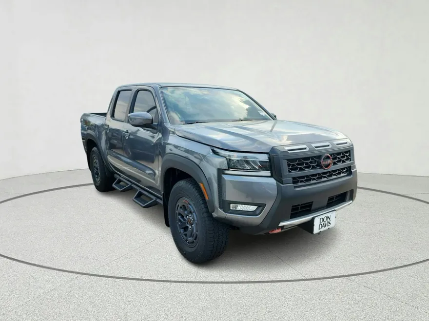 2025 Nissan Frontier PRO-4X photo 1