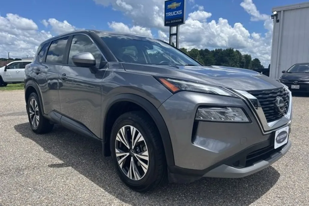 2023 Nissan Rogue SV photo 1