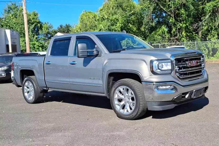 2017 Gmc Sierra 1500 SLT photo 1