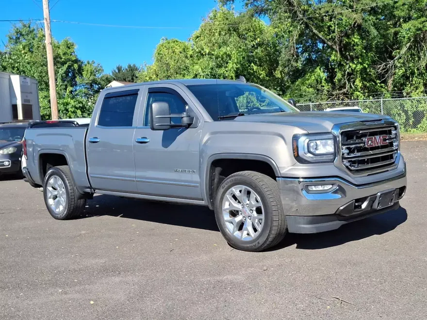2017 Gmc Sierra 1500 SLT photo 1