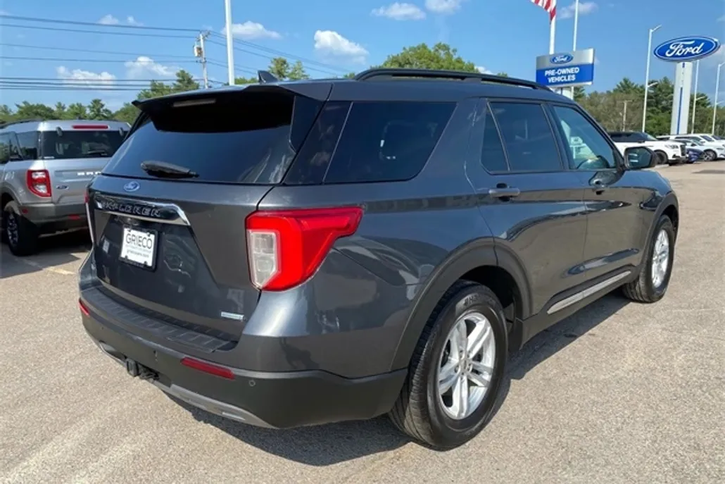 2020 Ford Explorer XLT photo 1