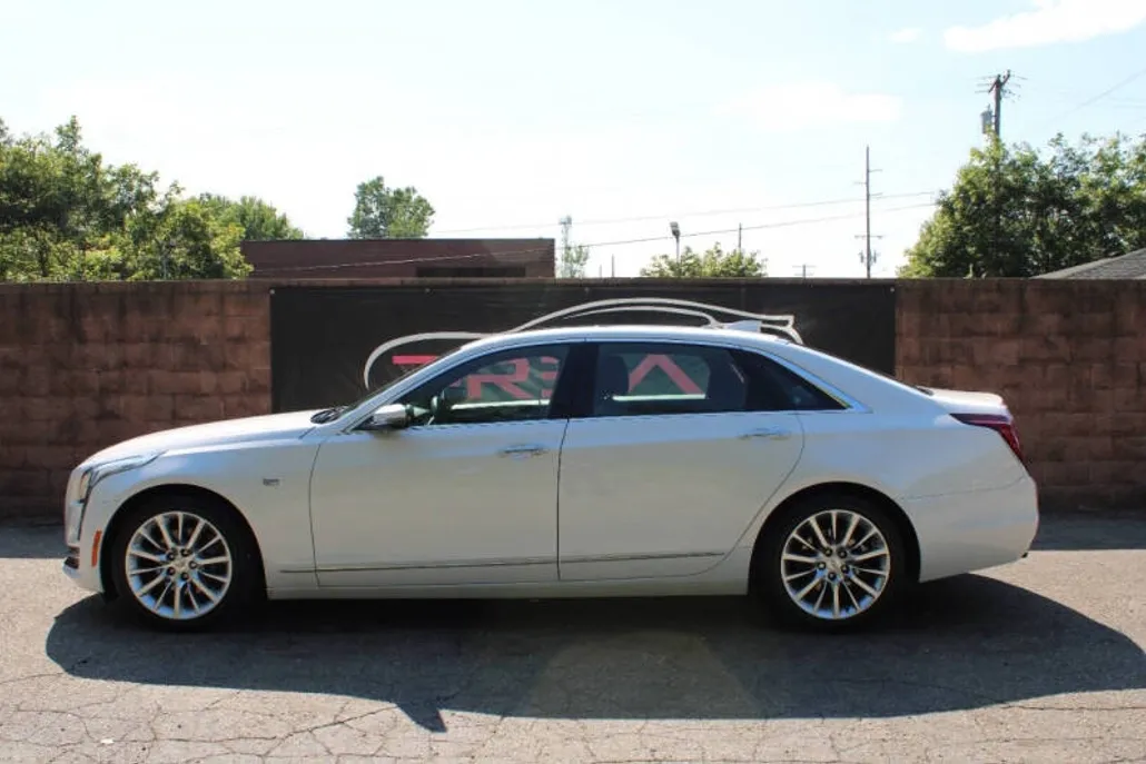 2017 Cadillac CT6 photo 1