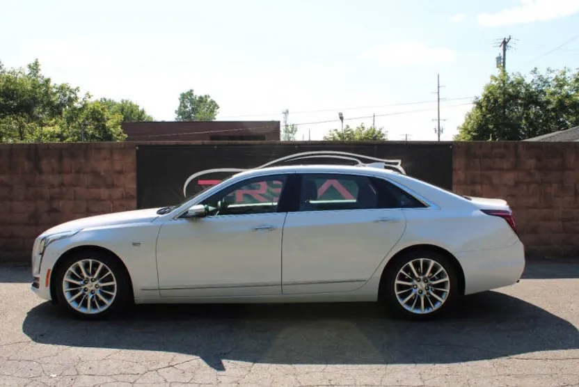 2017 Cadillac CT6 photo 1