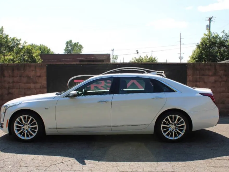 2017 Cadillac CT6 photo 1