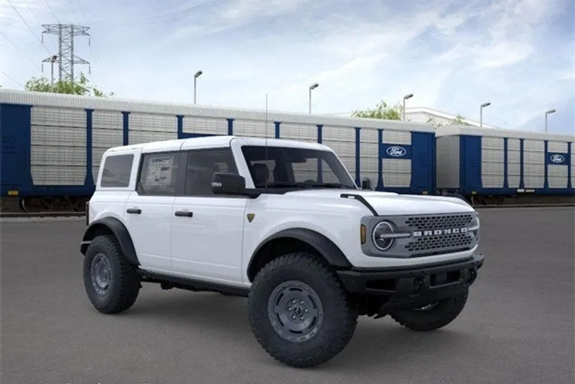 2025 Ford Bronco Badlands photo 1