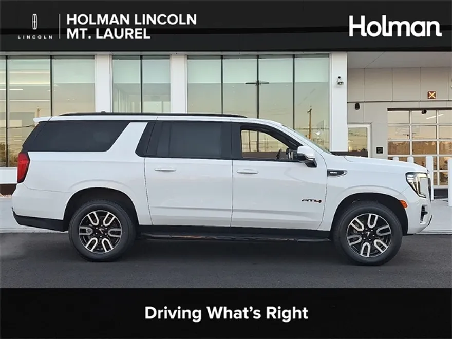 2023 Gmc Yukon XL AT4 photo 1