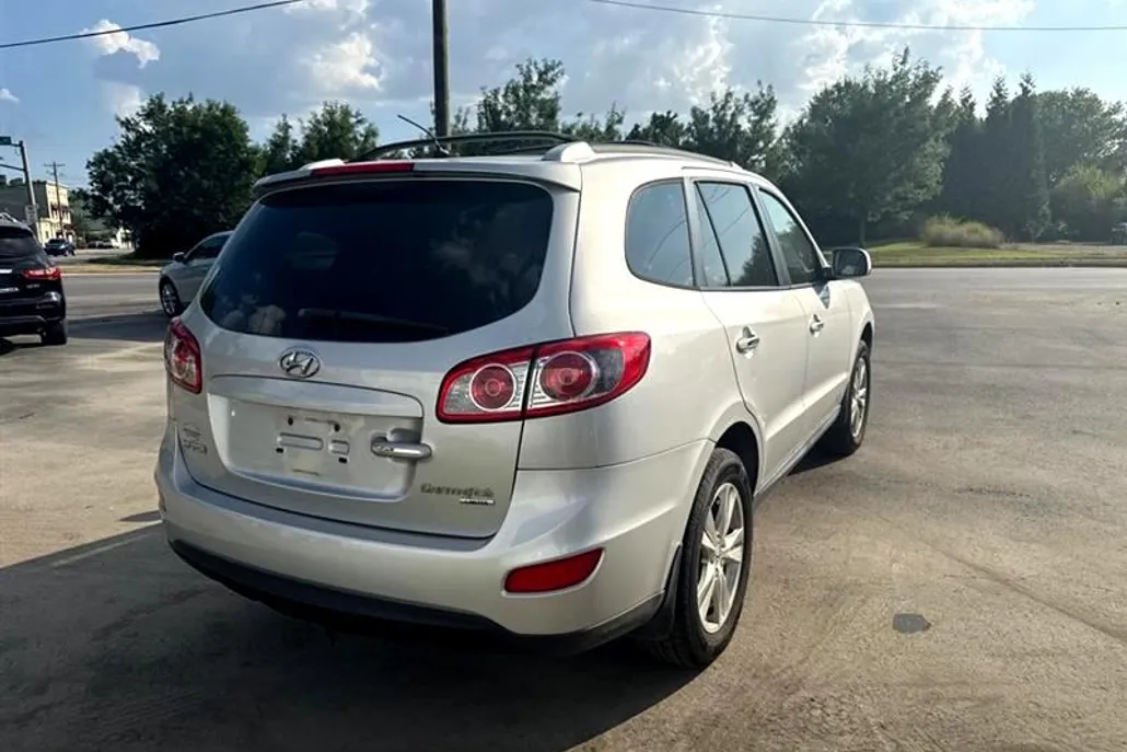 2011 Hyundai Santa Fe Limited photo 1