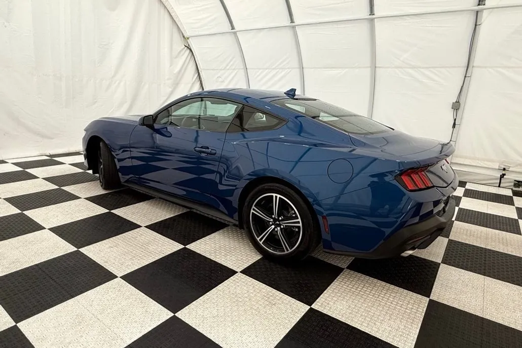 2024 Ford Mustang EcoBoost photo 1