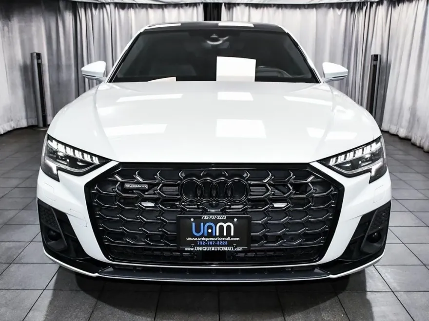 2024 Audi A8 55 Quattro photo 1