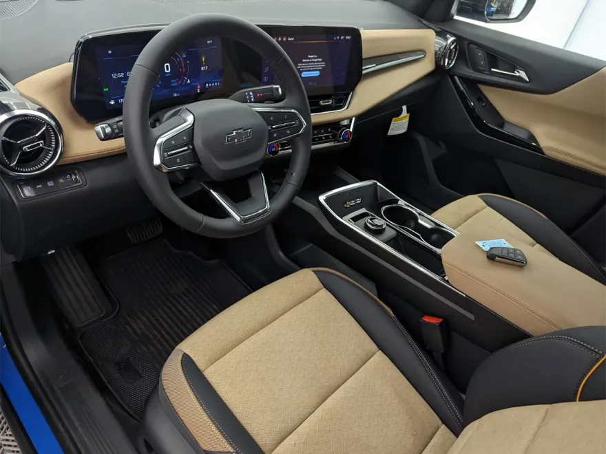 2026 Chevrolet Equinox ACTIV photo 1