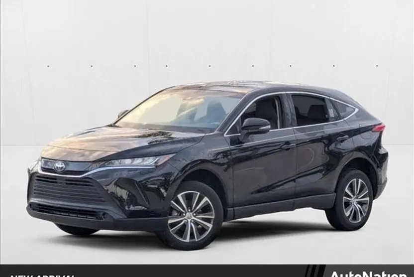 2022 Toyota Venza LE photo 1
