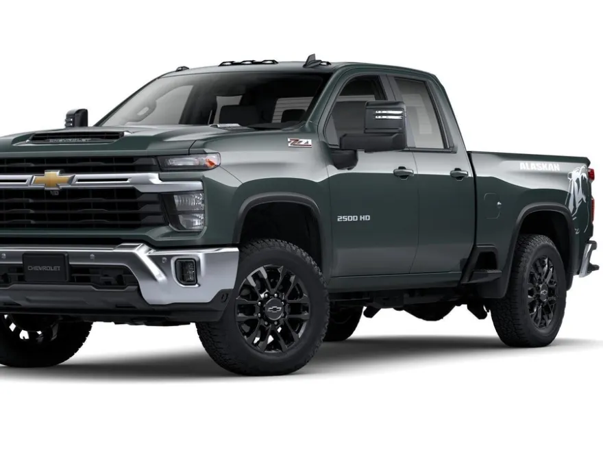 2025 Chevrolet Silverado 2500HD LT photo 1