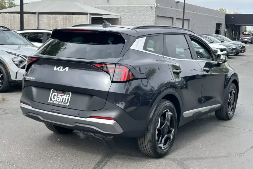 2026 Kia Sportage EX photo 1