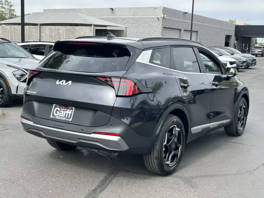 2026 Kia Sportage EX photo 1