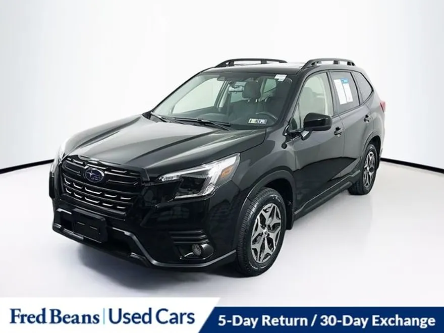 2023 Subaru Forester Premium photo 1