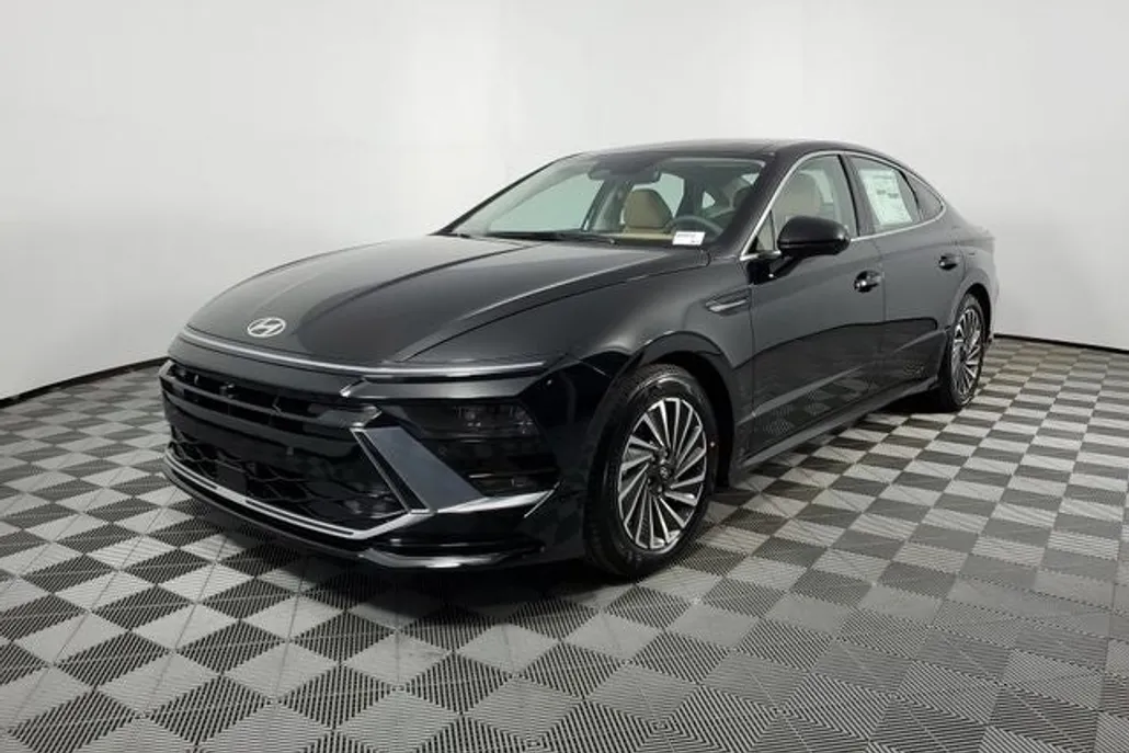 2025 Hyundai Sonata Hybrid Limited photo 1