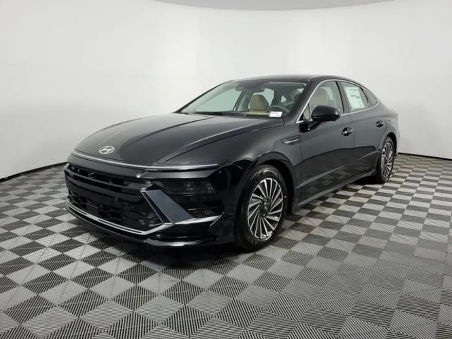 2025 Hyundai Sonata Hybrid Limited photo 1
