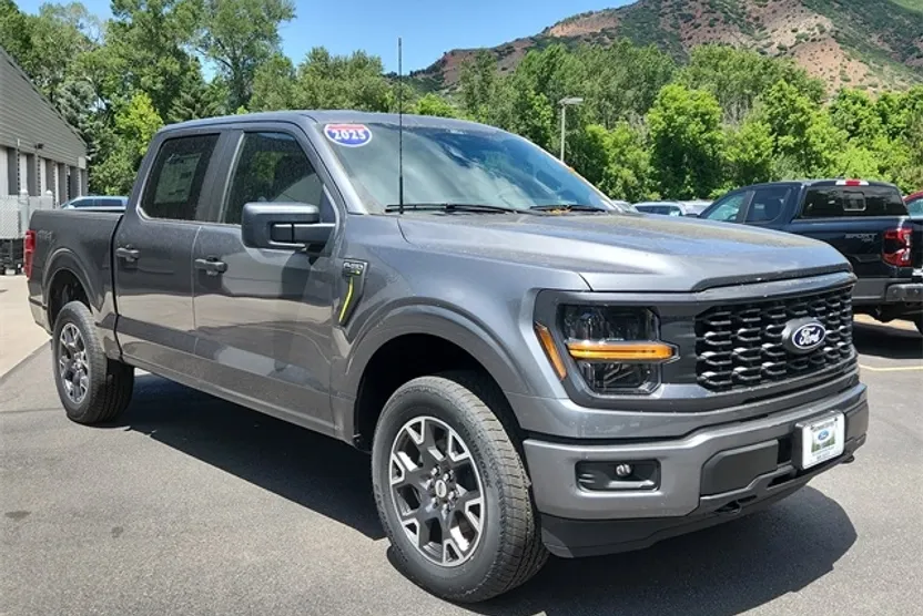 2025 Ford F-150 STX photo 1