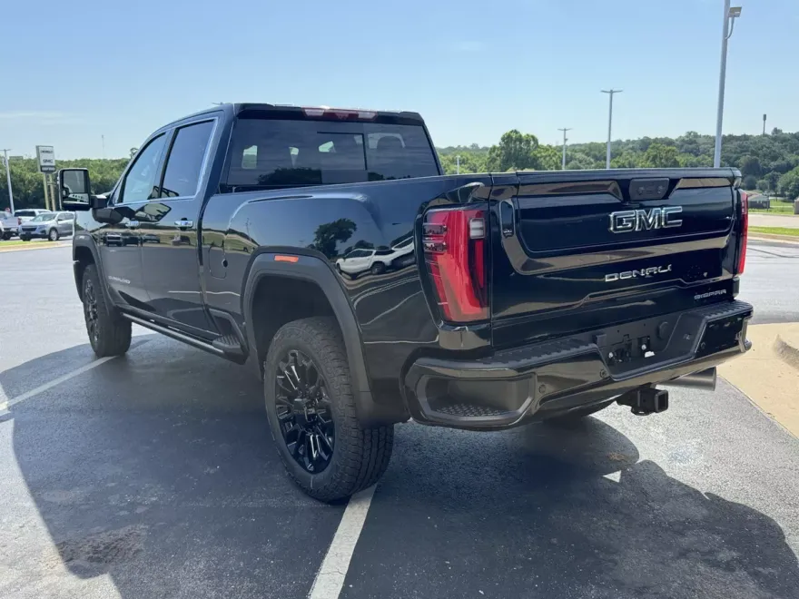 2025 Gmc Sierra 2500 HD Denali Ultimate photo 1