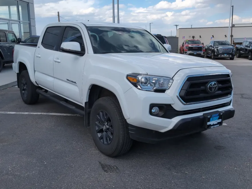2023 Toyota Tacoma SR5 photo 1