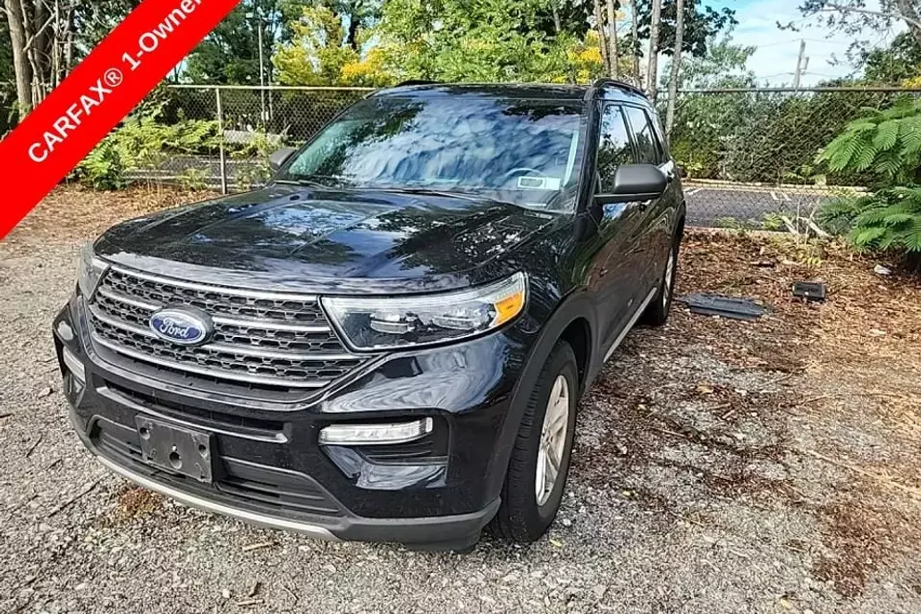 2022 Ford Explorer XLT photo 1