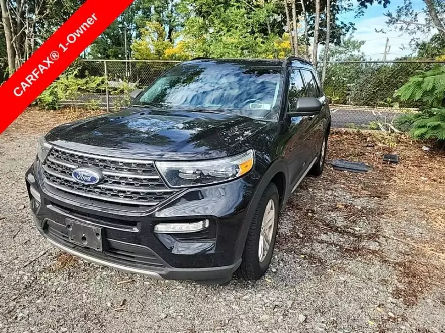 2022 Ford Explorer XLT photo 1