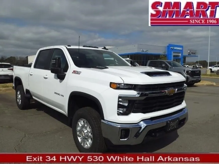 2025 Chevrolet Silverado 2500HD LT photo 1