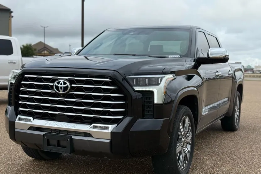 2022 Toyota Tundra CrewMax CapStone photo 1