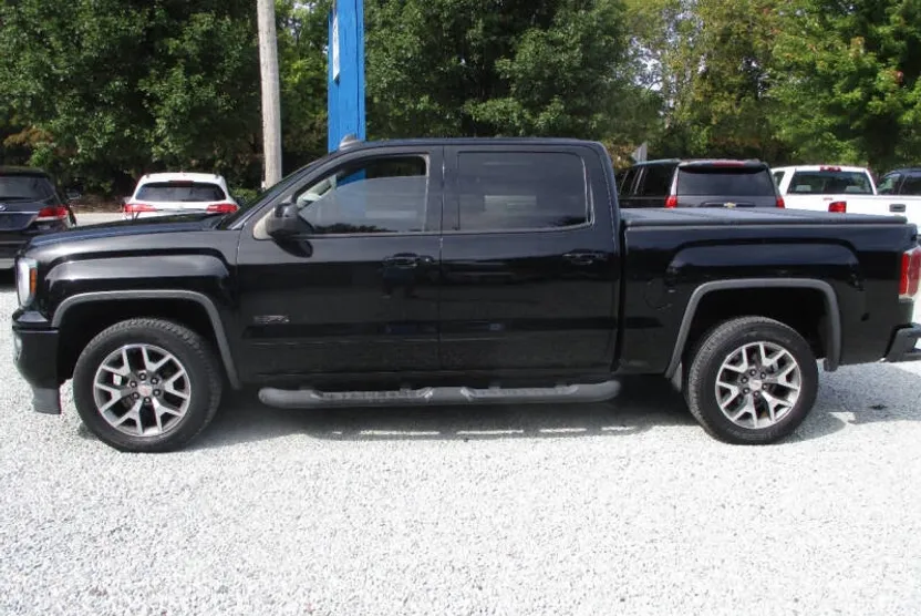 2017 Gmc Sierra SLT photo 1