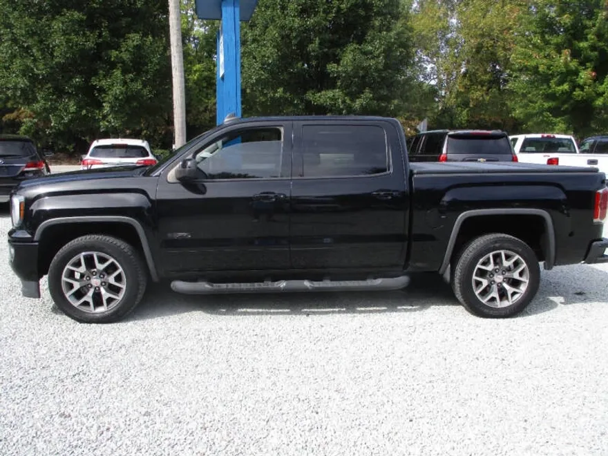 2017 Gmc Sierra SLT photo 1