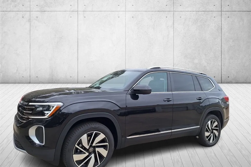 2025 Volkswagen Atlas SEL photo 1