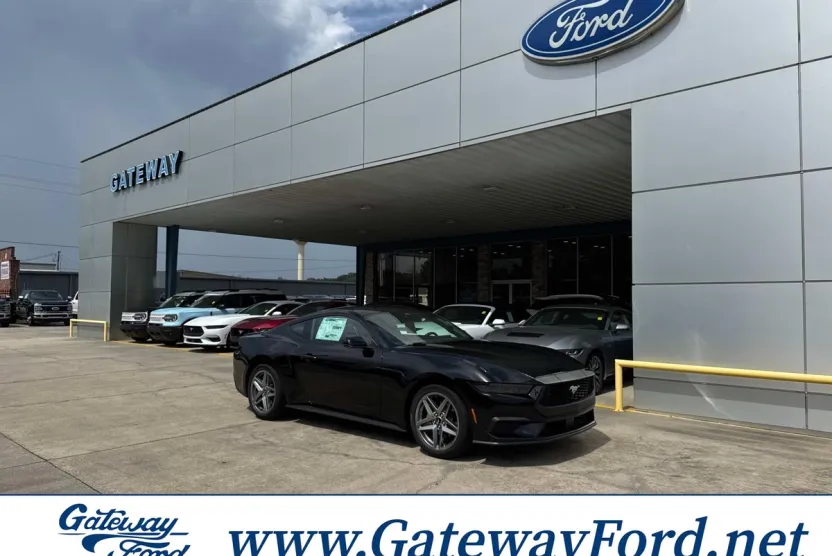 2025 Ford Mustang EcoBoost Premium photo 1