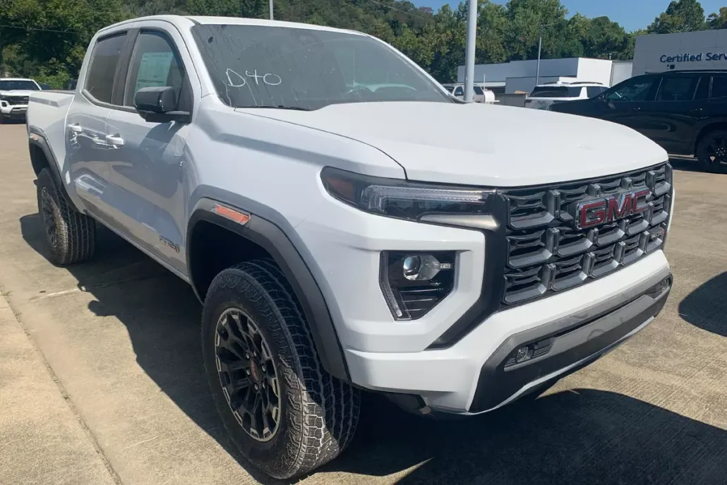 2026 Gmc Canyon AT4 photo 1