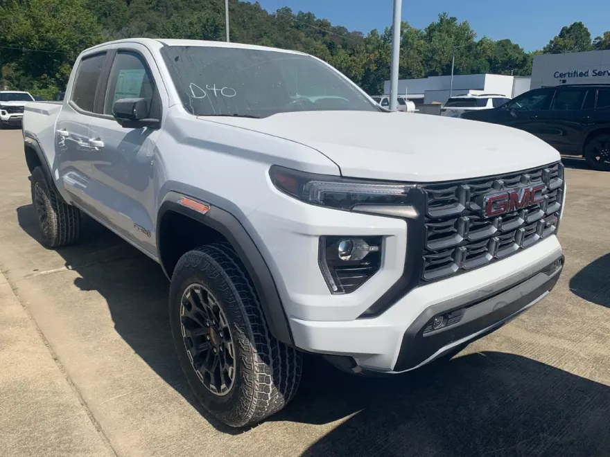 2026 Gmc Canyon AT4 photo 1