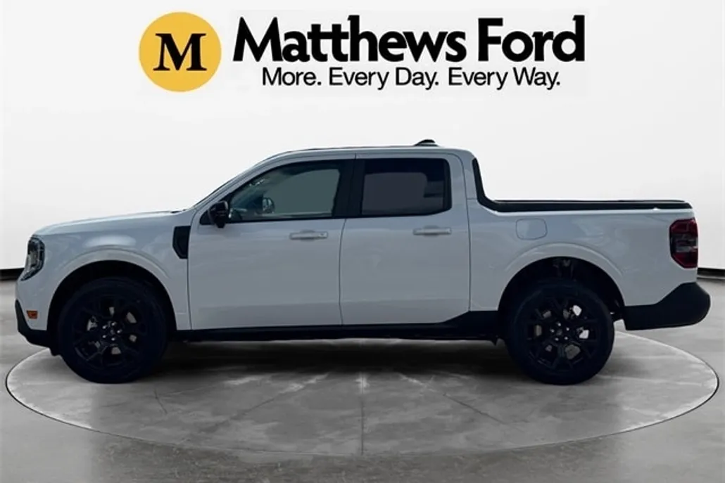 2025 Ford Maverick Lariat photo 1