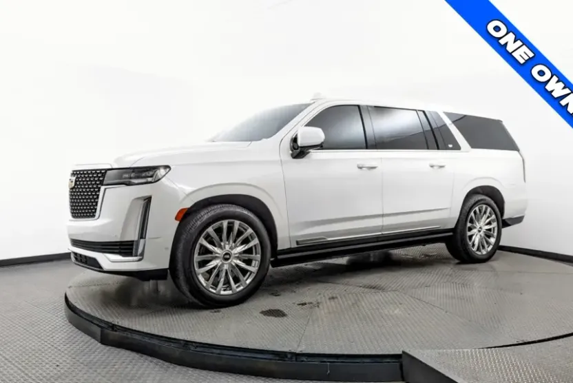 2022 Cadillac Escalade ESV Premium Luxury photo 1