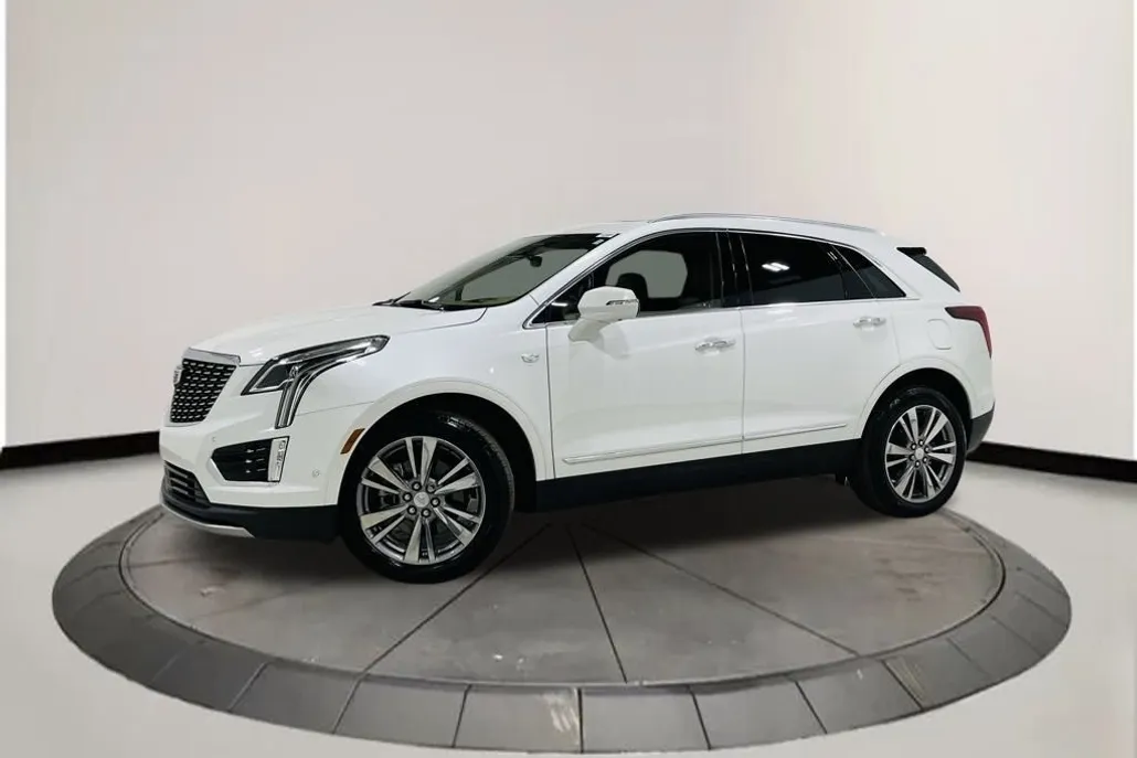 2024 Cadillac XT5 Platinum Premium Luxury photo 1