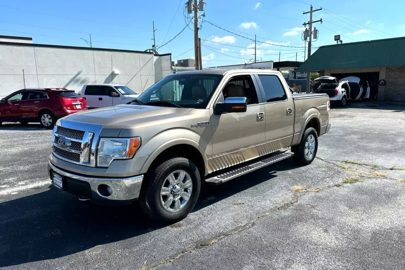 2011 Ford F-150 Platinum photo 1