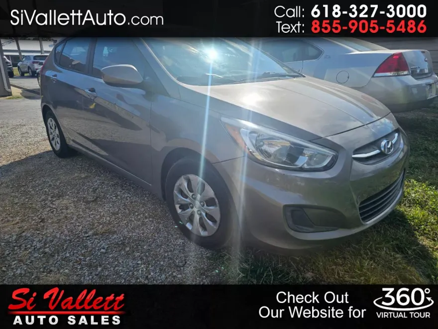 2017 Hyundai Accent SE photo 1