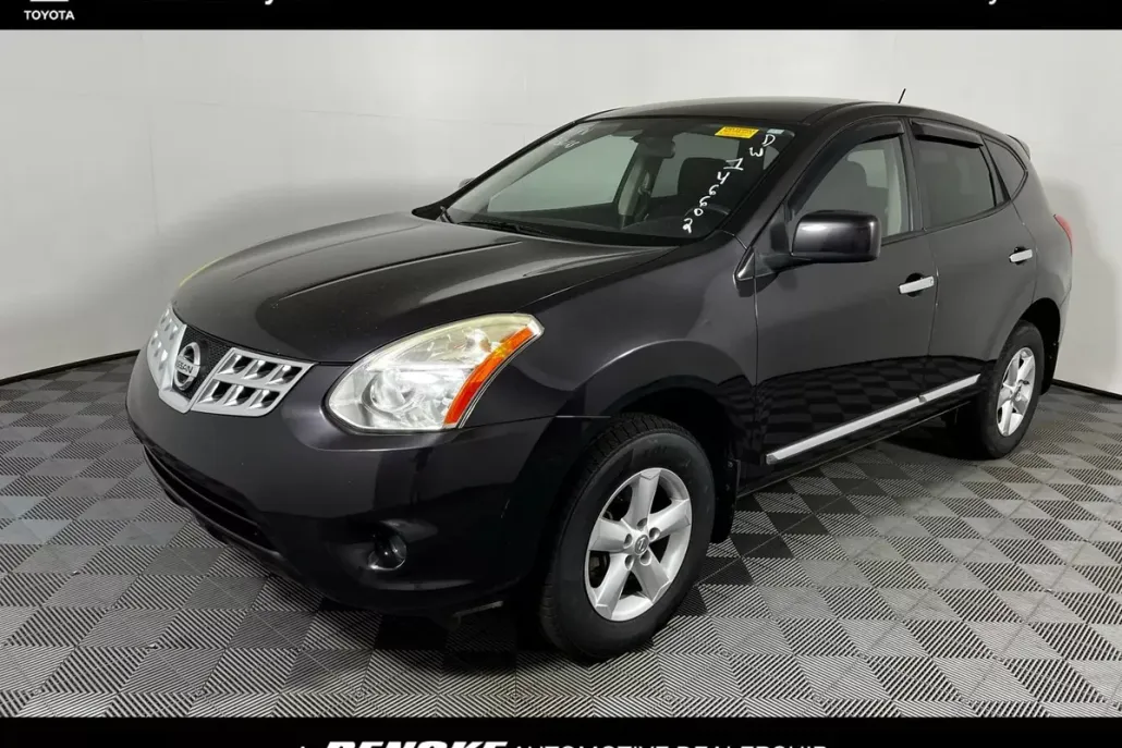 2013 Nissan Rogue S photo 1