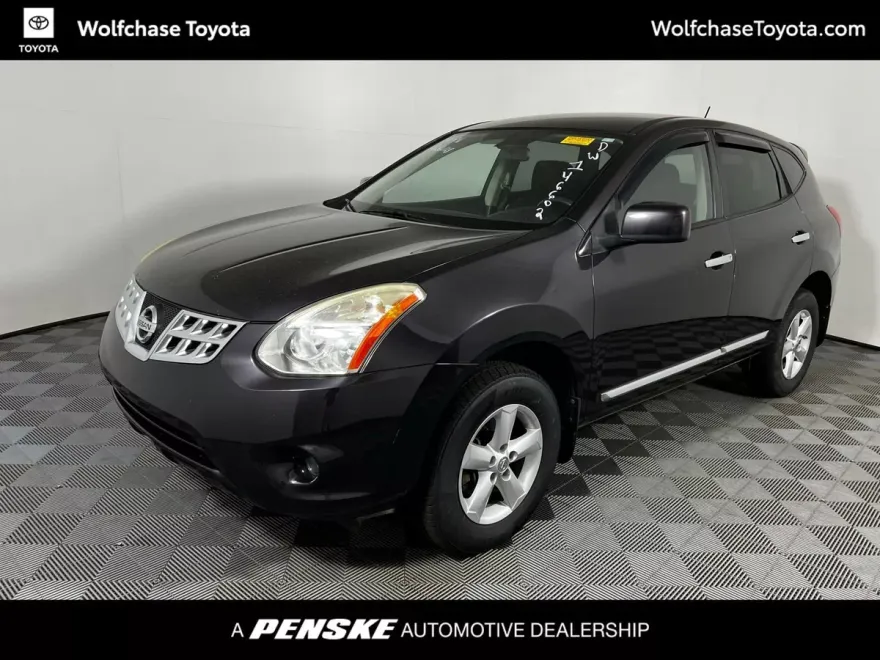 2013 Nissan Rogue S photo 1