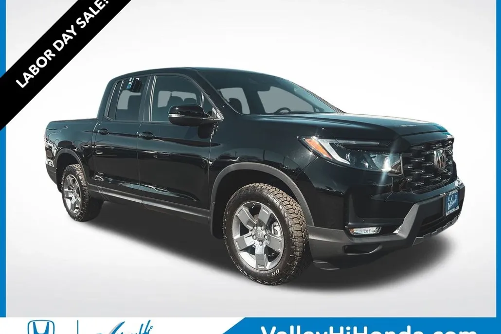 2025 Honda Ridgeline TrailSport photo 1