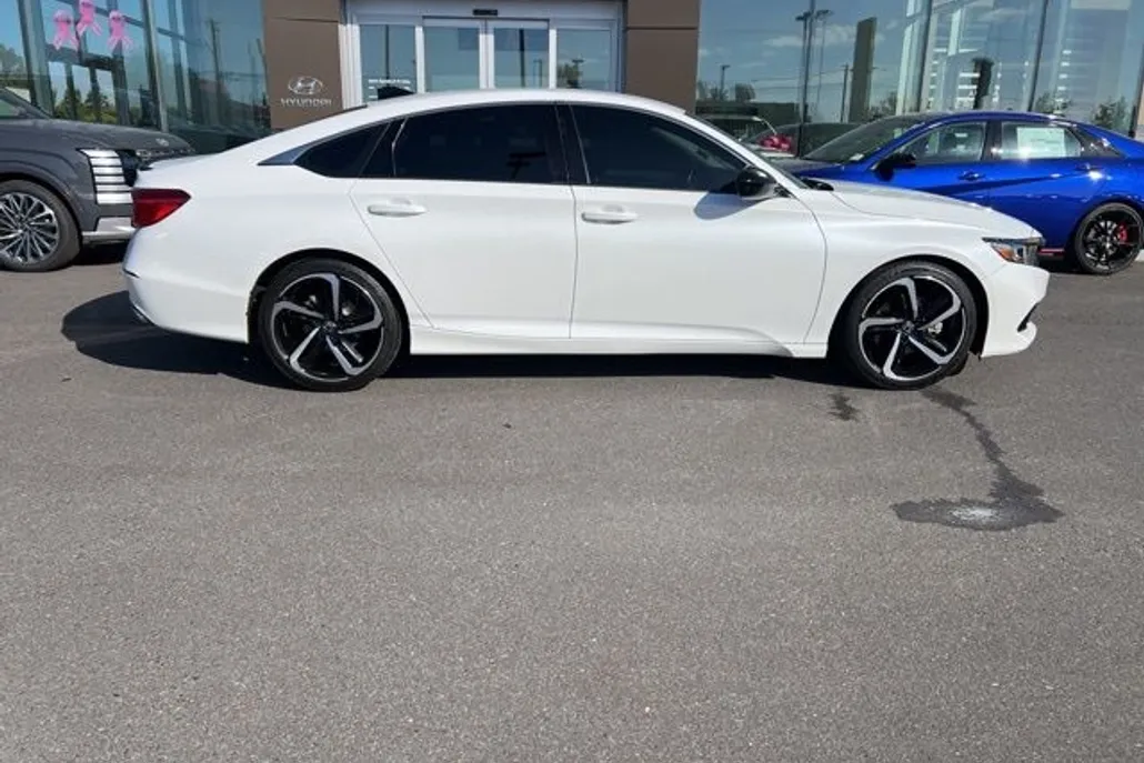 2022 Honda Accord Sport SE photo 1