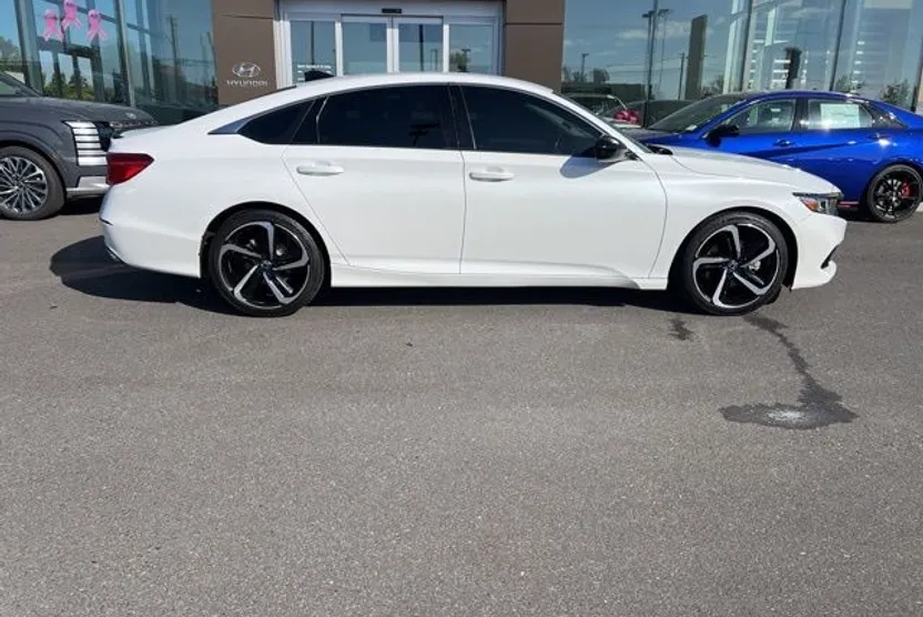 2022 Honda Accord Sport SE photo 1