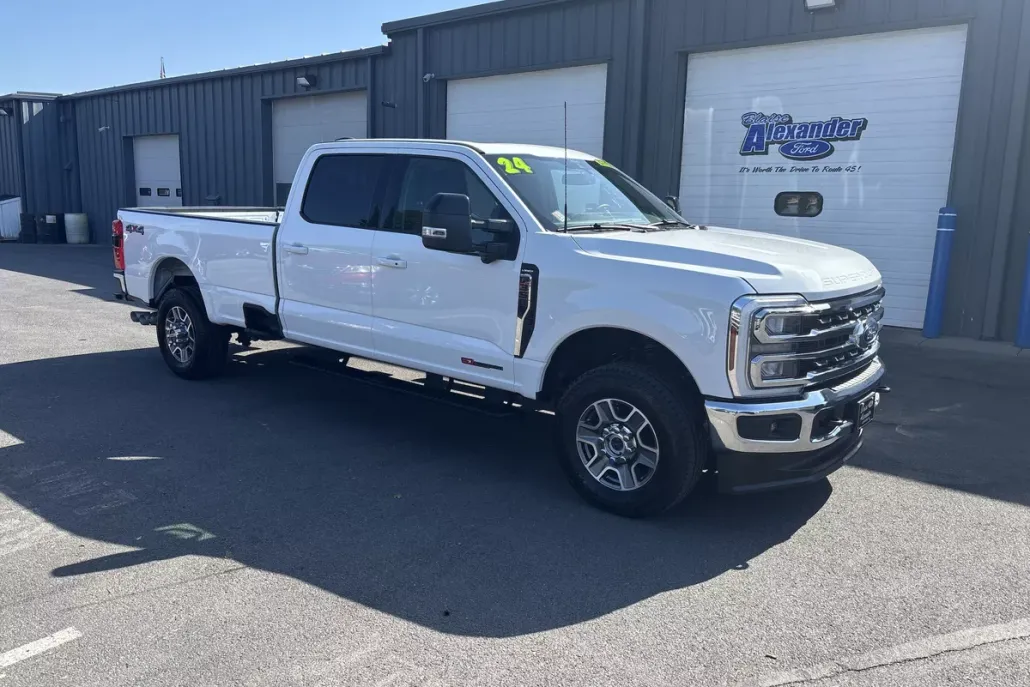 2024 Ford F-350 Lariat photo 1
