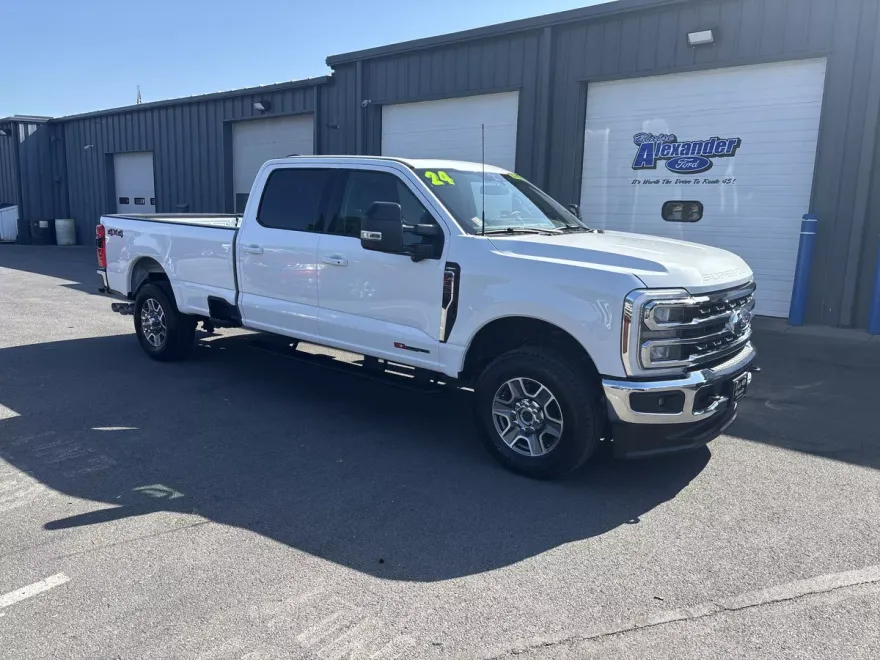 2024 Ford F-350 Lariat photo 1