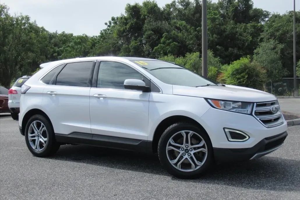 2015 Ford Edge Titanium photo 1
